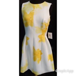 🆕NWT, Calvin Klein Sleeveless Floral Dress🆕